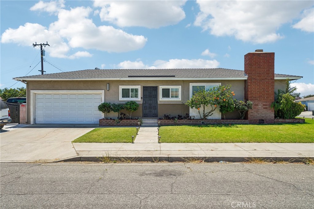 9929 Claremont Property Photo 2