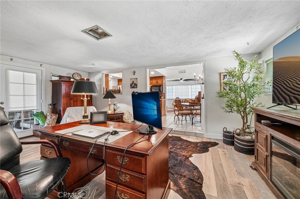 9929 Claremont Property Photo 18