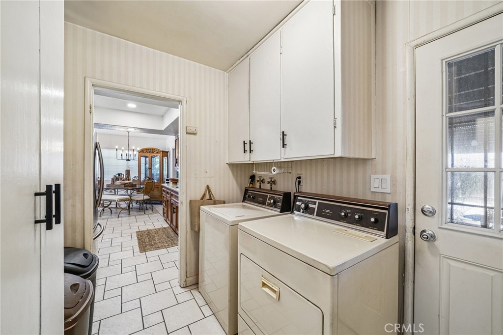 9929 Claremont Property Photo 23