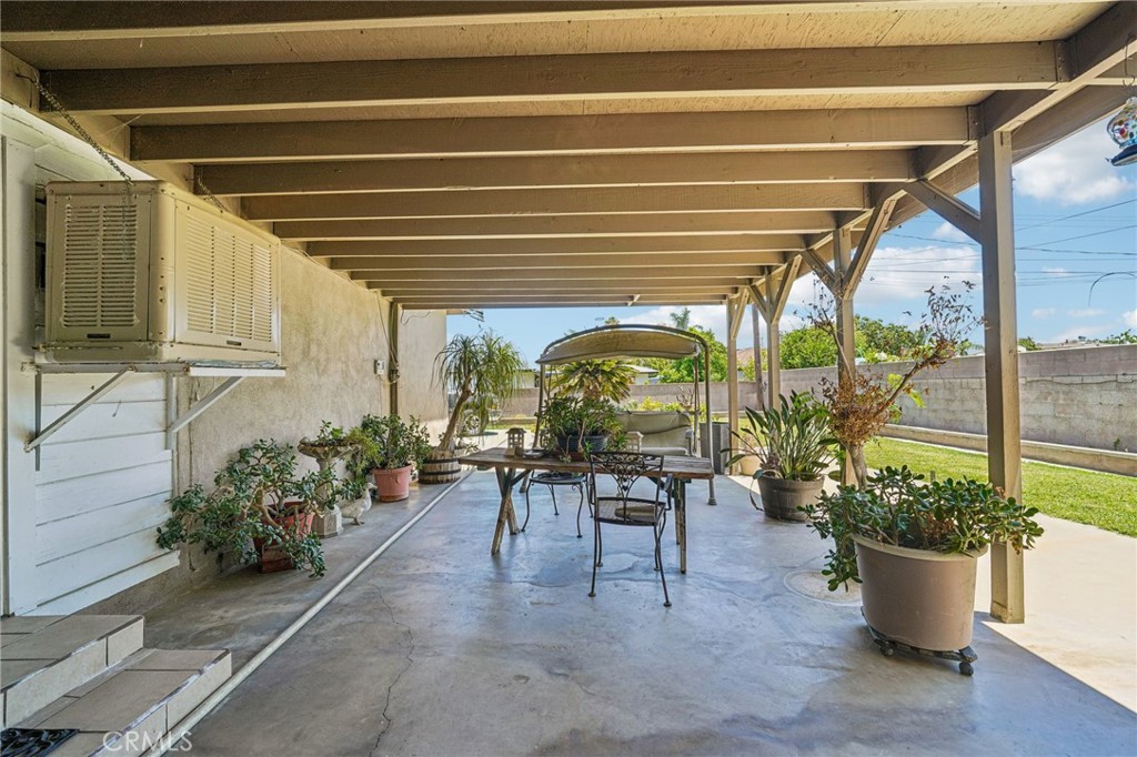 9929 Claremont Property Photo 34