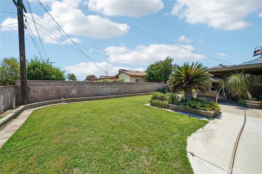 9929 Claremont Property Photo 42