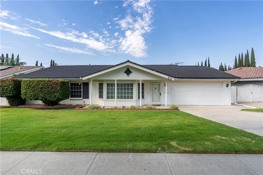 415 E Kendall Street Property Photo 1