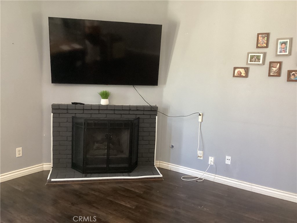 8033 David Way Property Photo 6