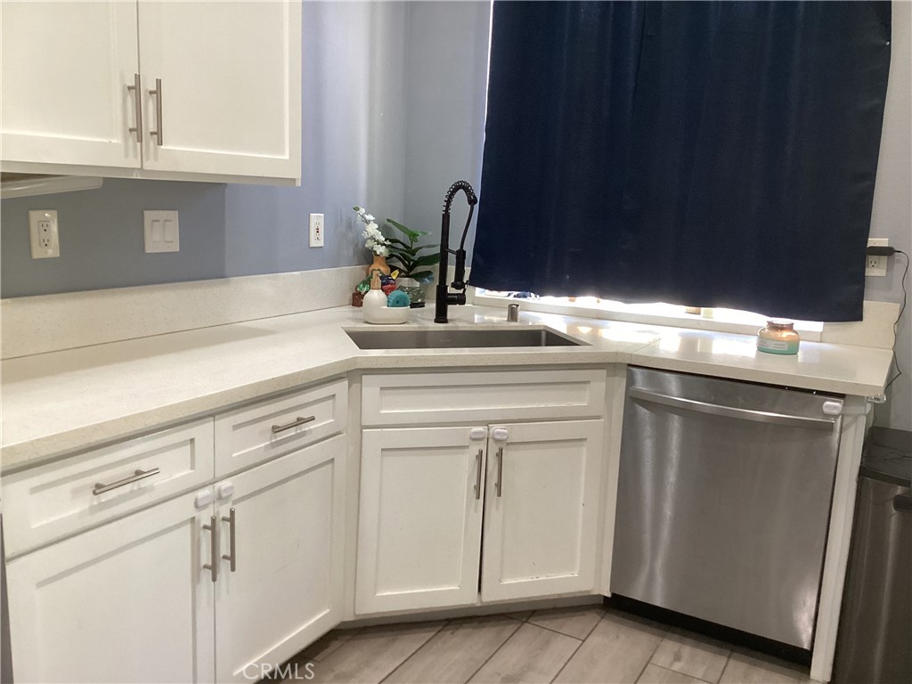 8033 David Way Property Photo 10