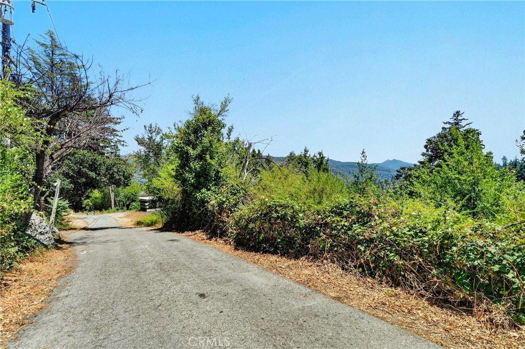 17940 Helen Way Property Photo 14
