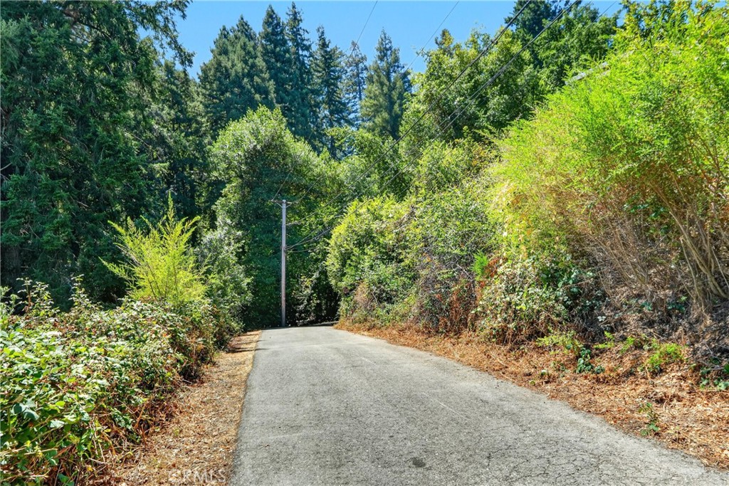 17940 Helen Way Property Photo 16