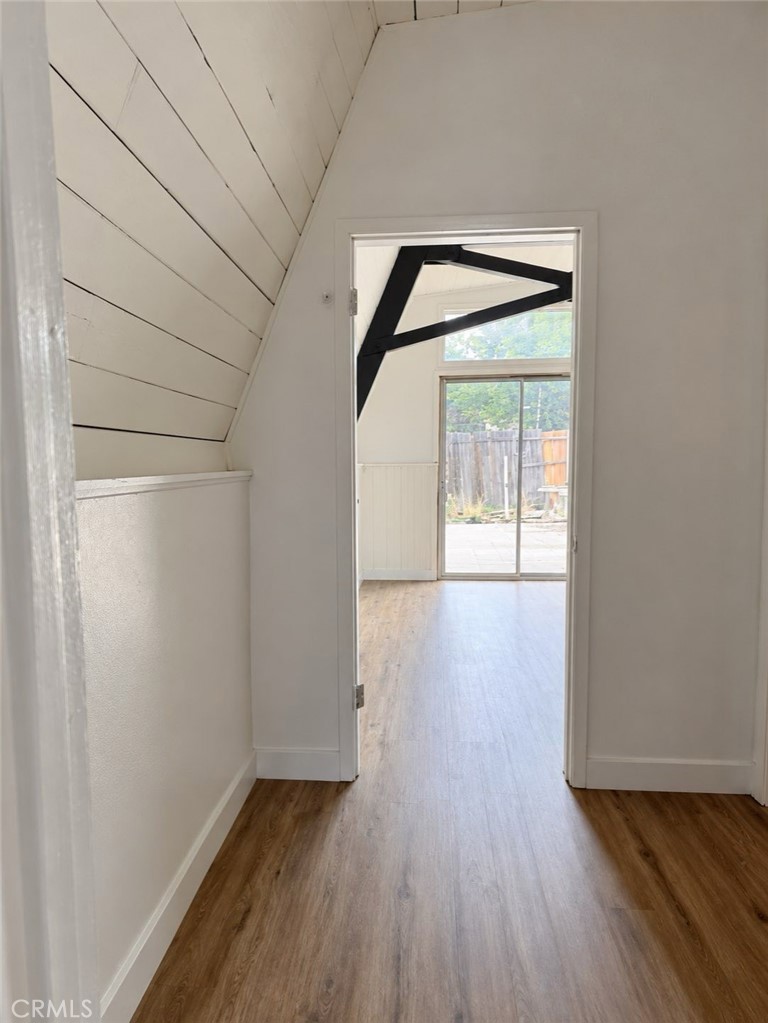 440 E Meadow Property Photo 5