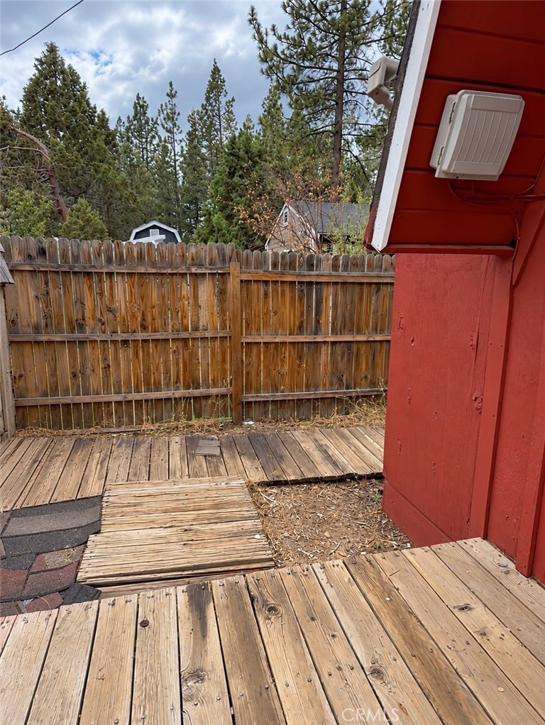 440 E Meadow Property Photo 8