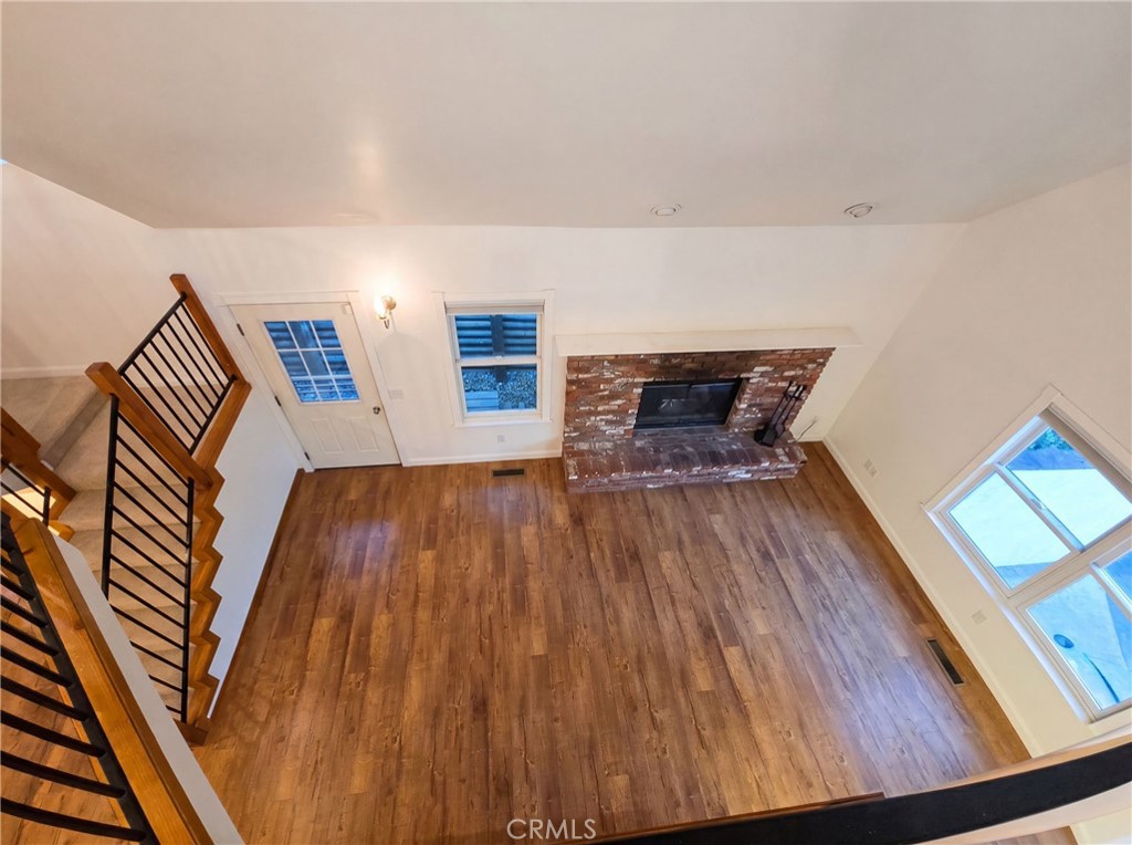472 Brentwood Property Photo 3