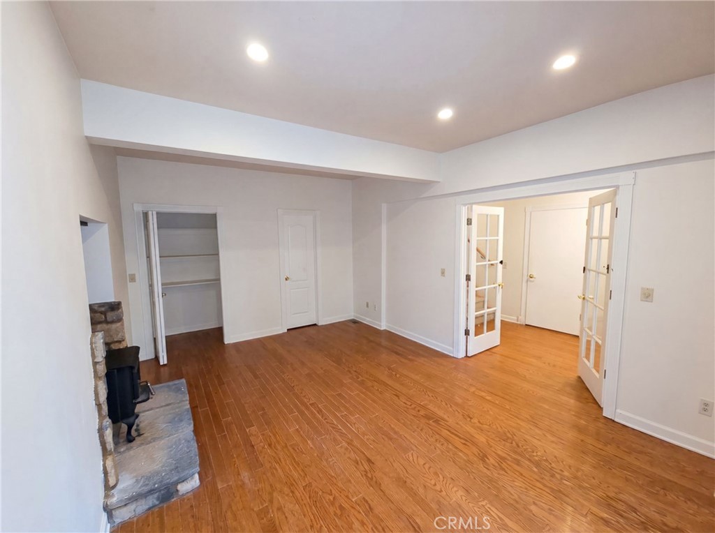 472 Brentwood Property Photo 12