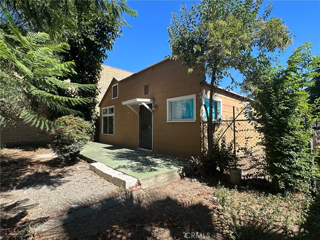 211 S Riverside Property Photo 1