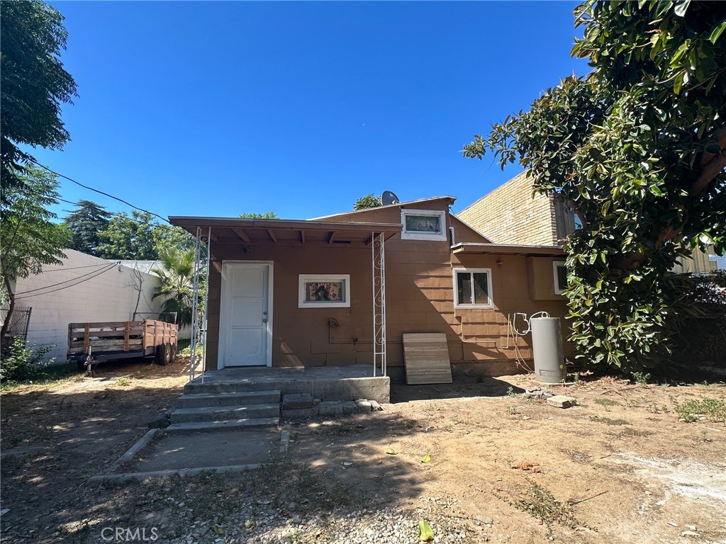 211 S Riverside Property Photo 2