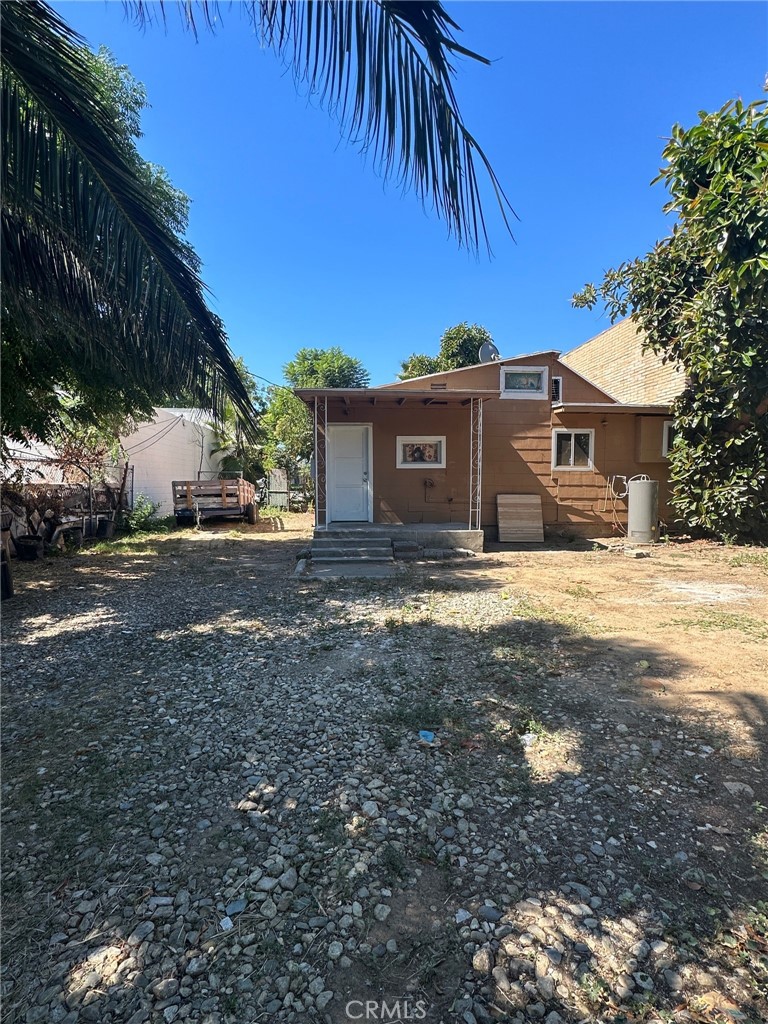 211 S Riverside Property Photo 3
