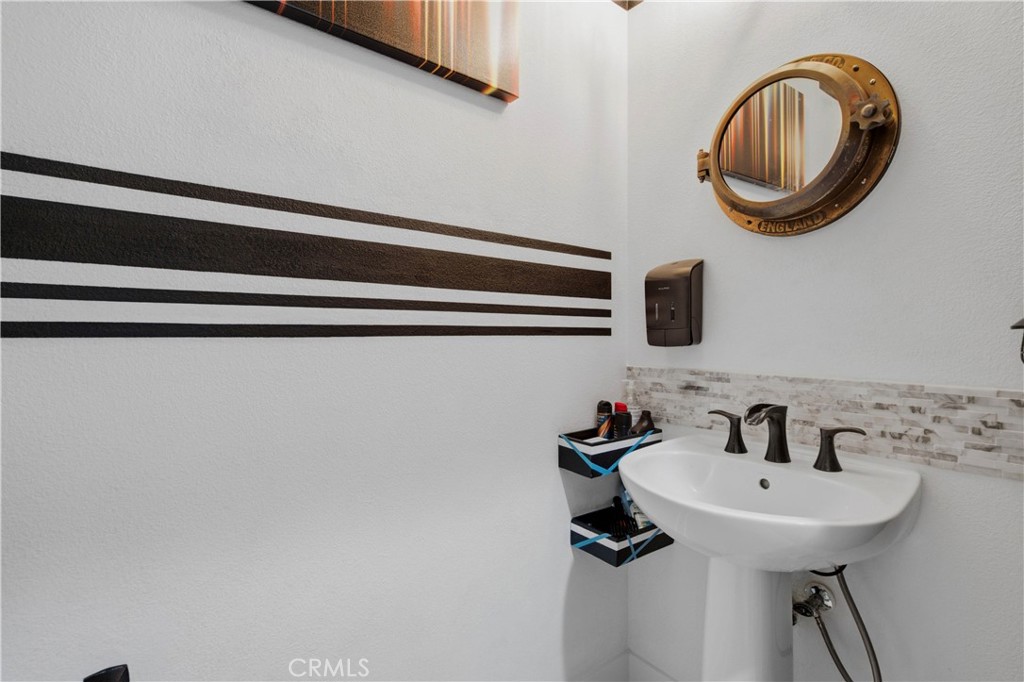 4300 Owens Street 103 Property Photo 25