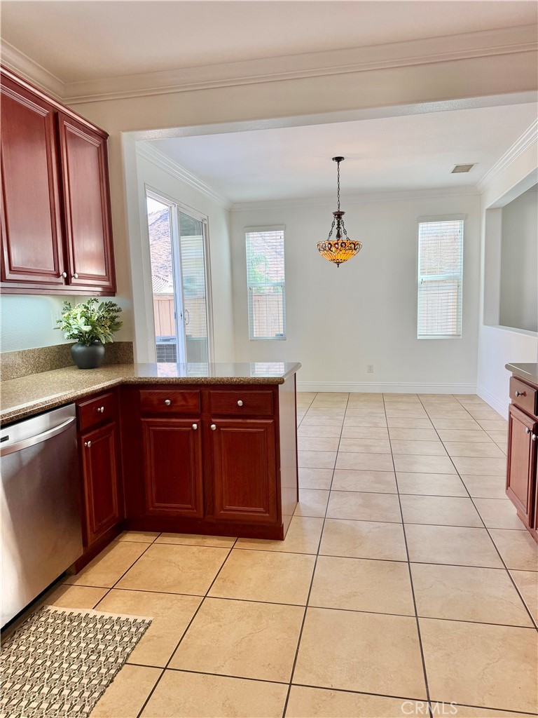 32587 Winterberry Ln Property Photo 8