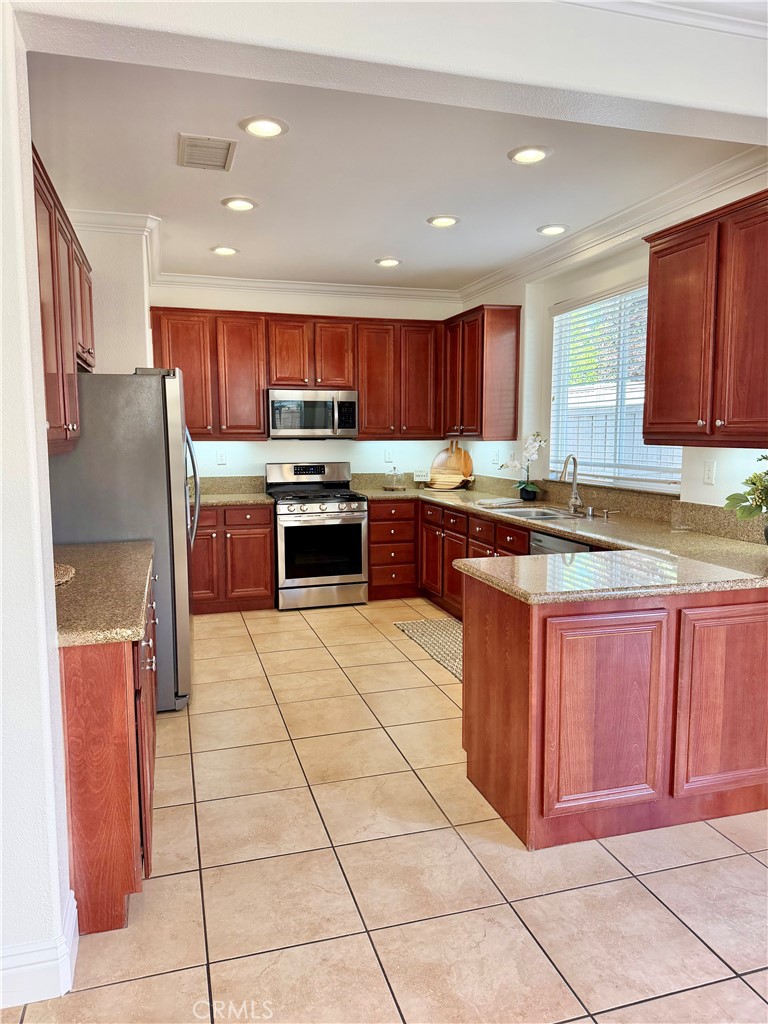 32587 Winterberry Ln Property Photo 10