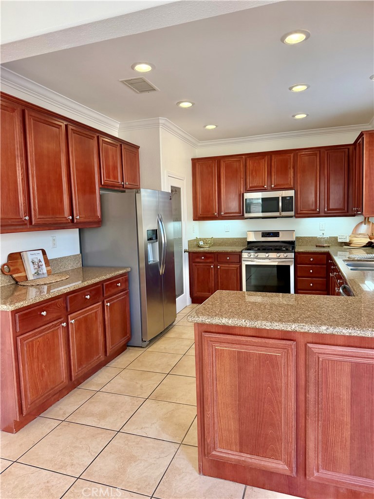 32587 Winterberry Ln Property Photo 11