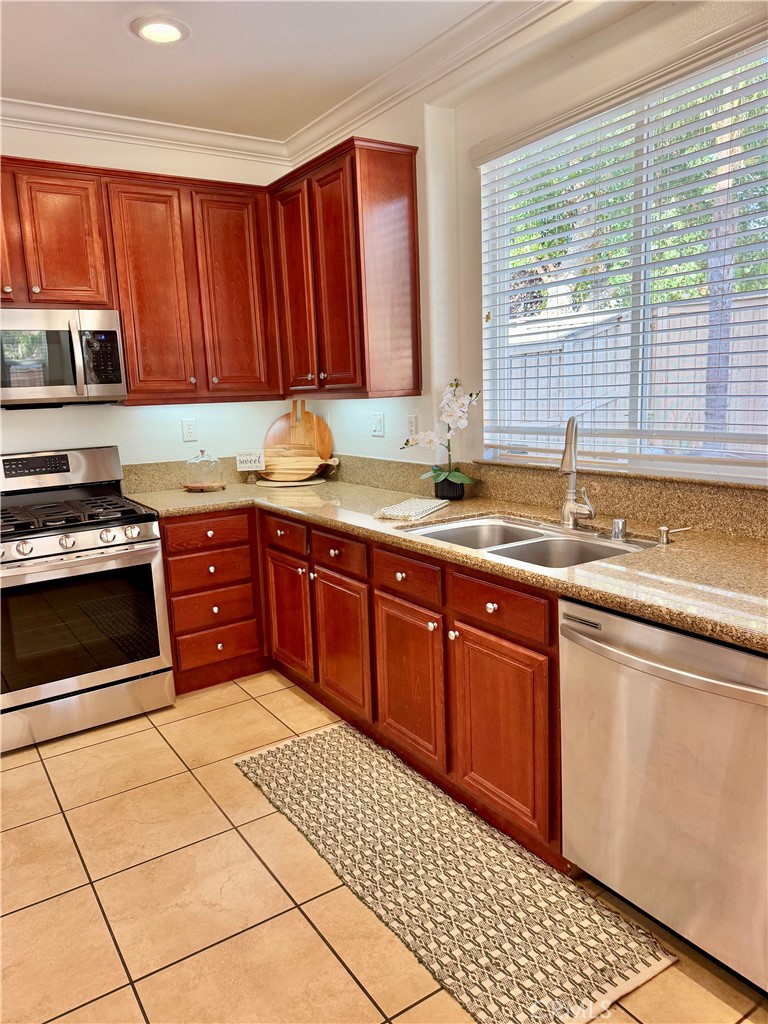 32587 Winterberry Ln Property Photo 12