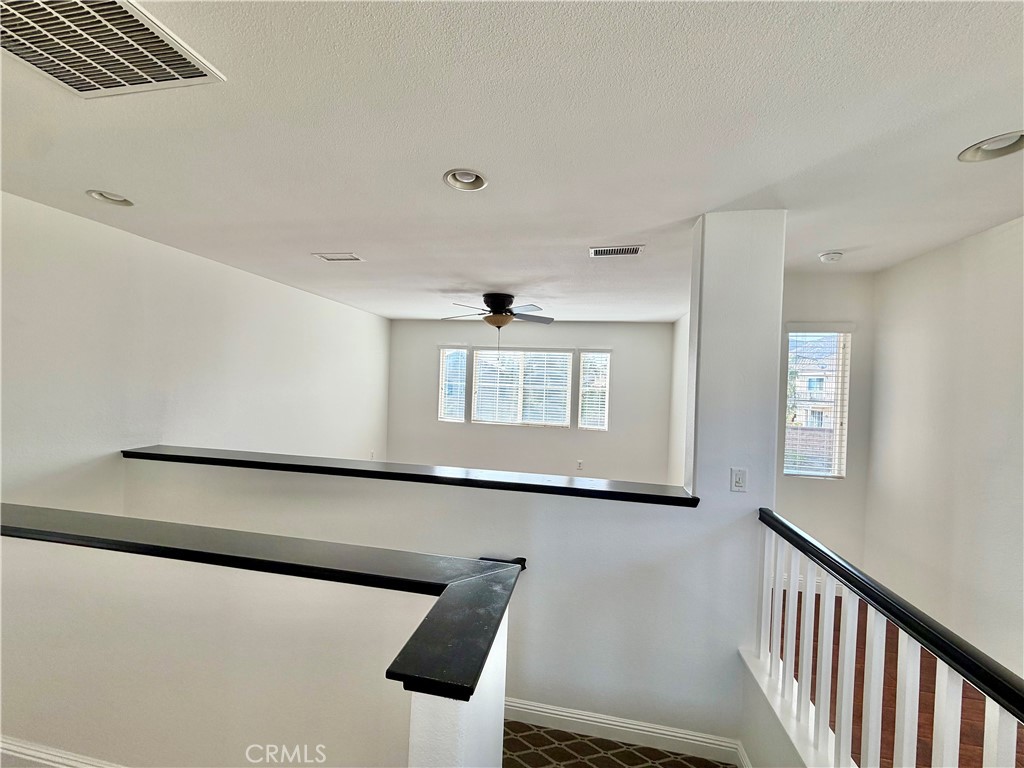 32587 Winterberry Ln Property Photo 16
