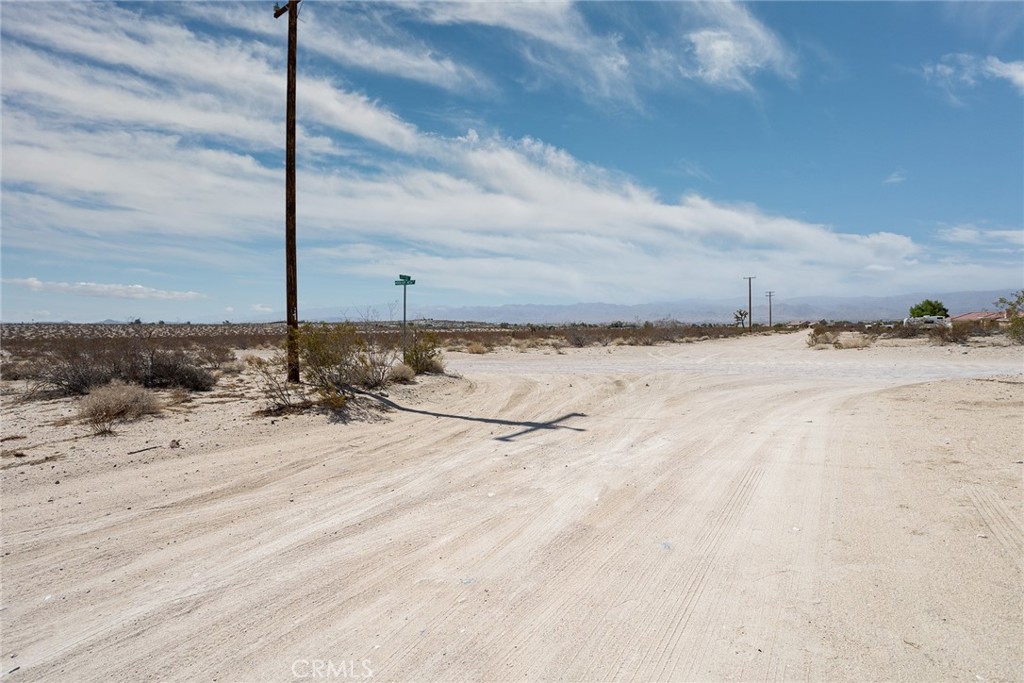 62826 Moonlight Mesa Street Property Photo 2