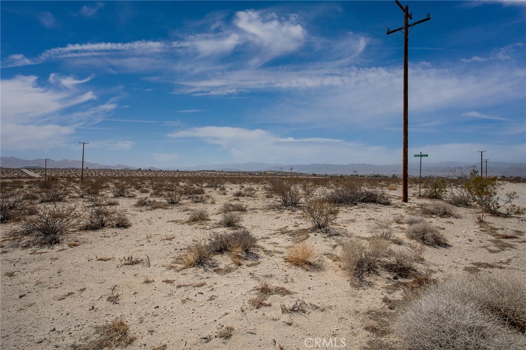 62826 Moonlight Mesa Street Property Photo 13