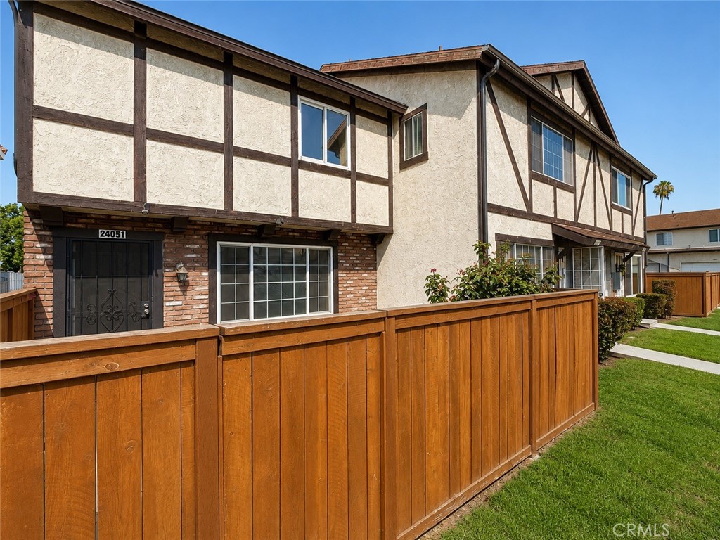 24051 Fir Property Photo 3