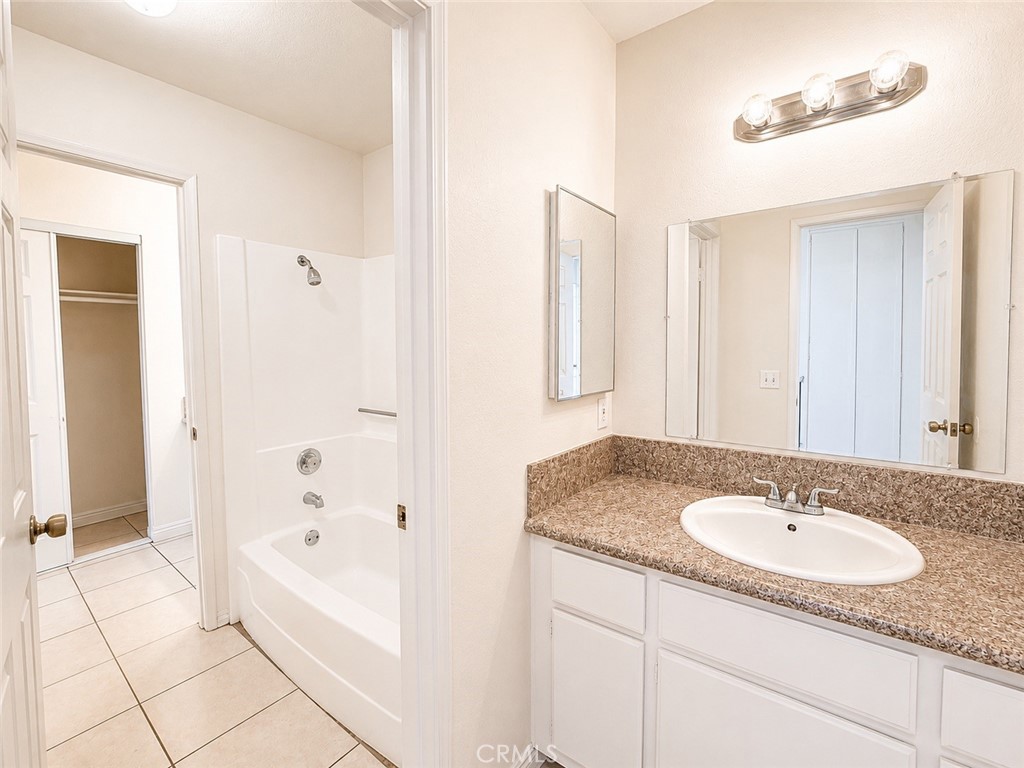 24051 Fir Property Photo 14