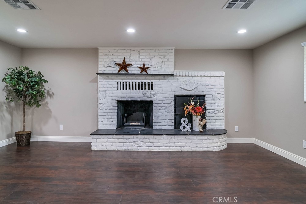 1794 Davidson Property Photo 4