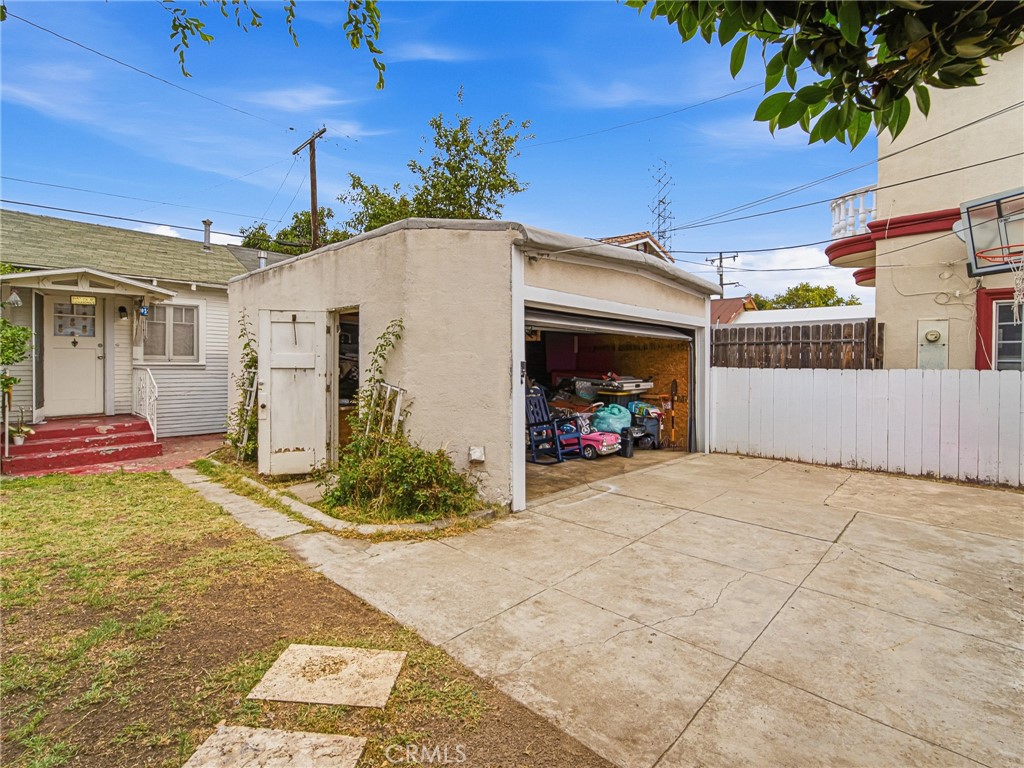 9231 Hunt Avenue Property Photo 31