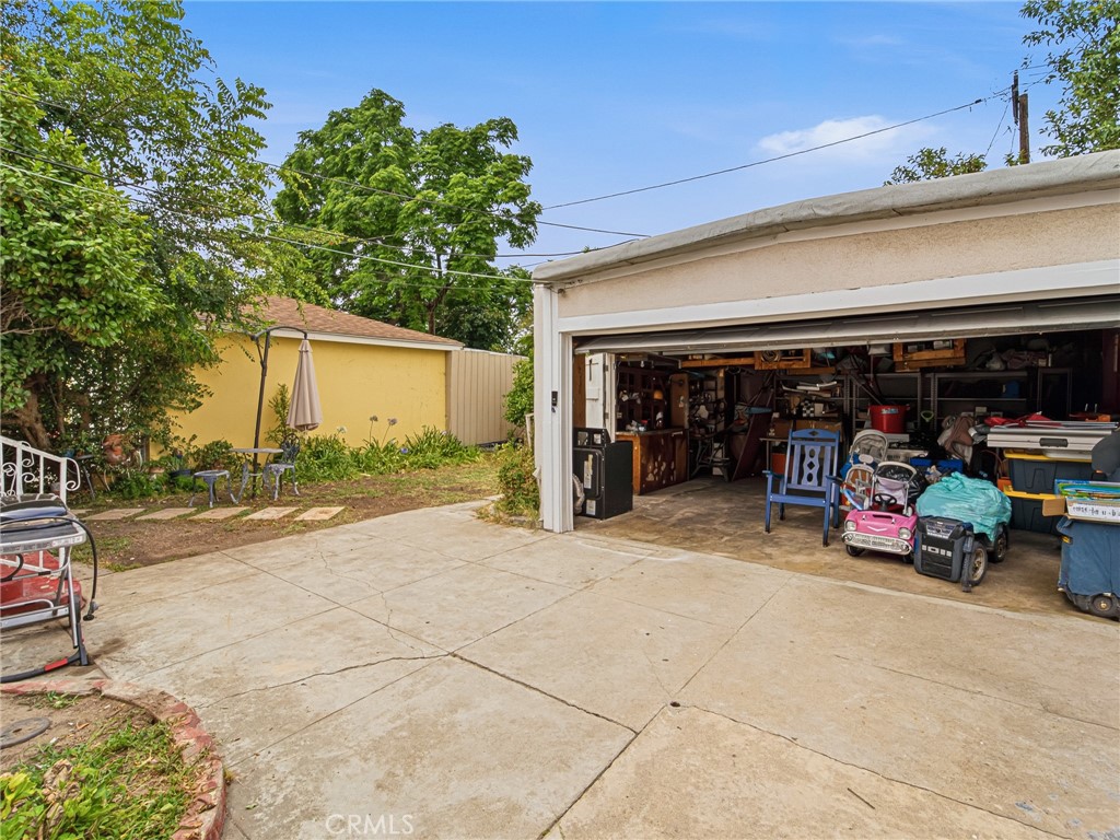 9231 Hunt Avenue Property Photo 32