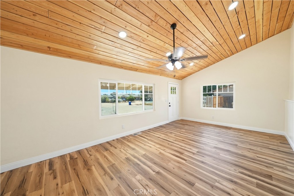 11498 Shahaptain Property Photo 3