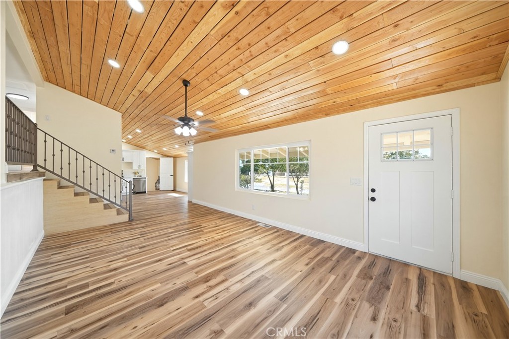 11498 Shahaptain Property Photo 4