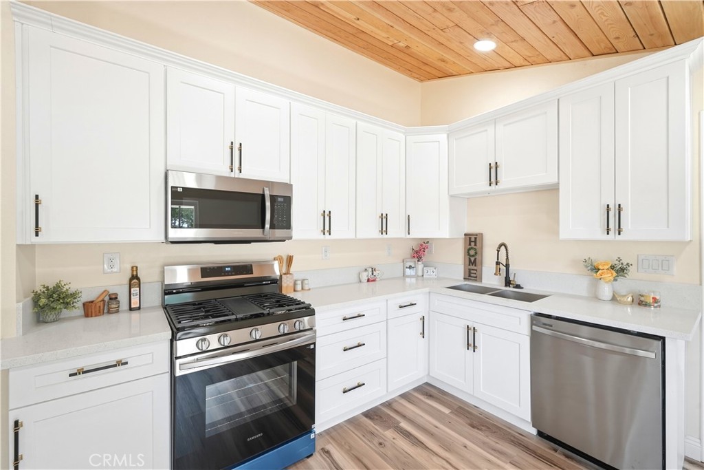 11498 Shahaptain Property Photo 8