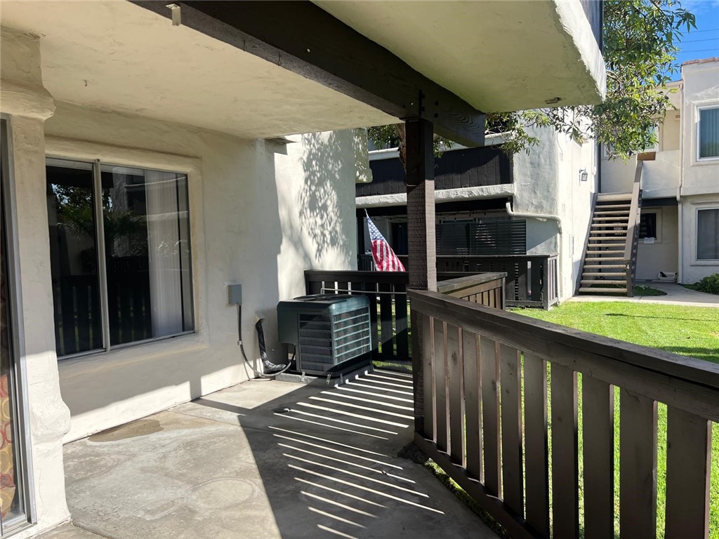 1927 W Houston 5 Property Photo 6