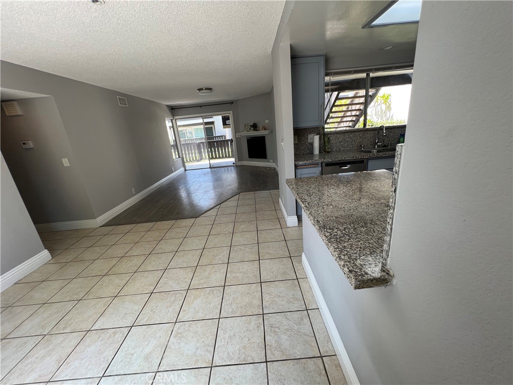 1927 W Houston 5 Property Photo 26