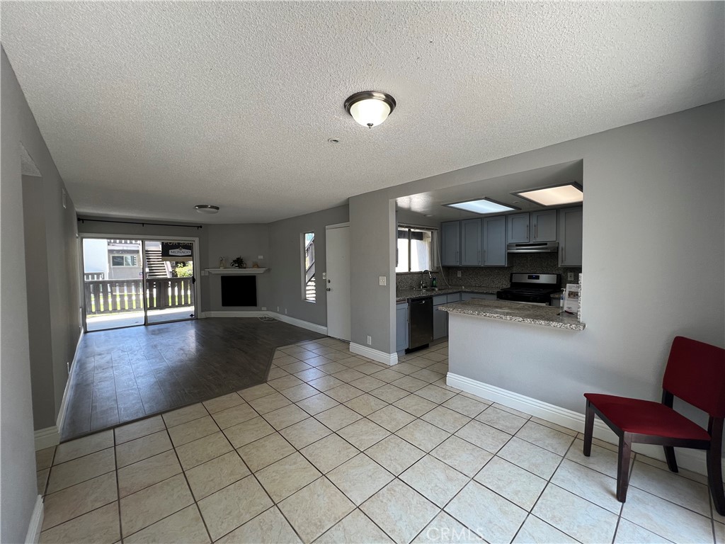 1927 W Houston 5 Property Photo 27