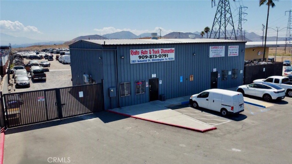 2821 Industrial Drive Property Photo 2