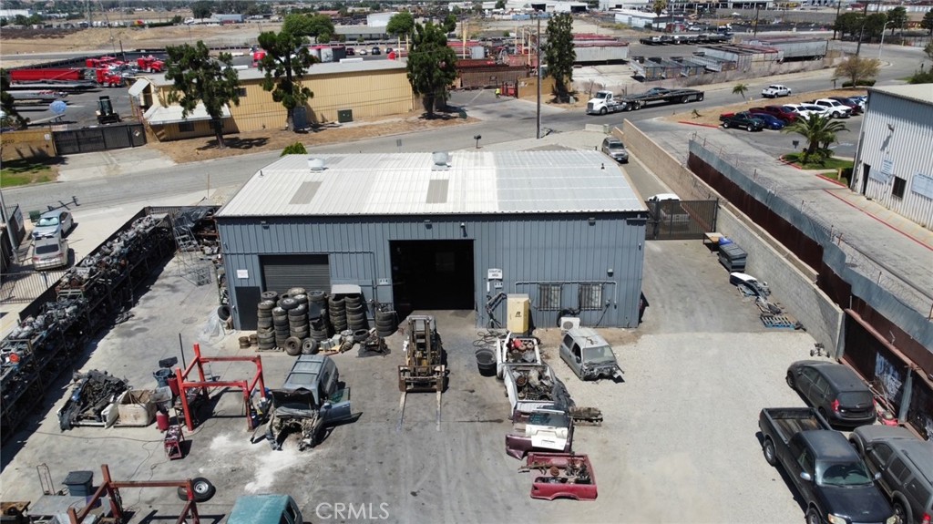 2821 Industrial Drive Property Photo 3