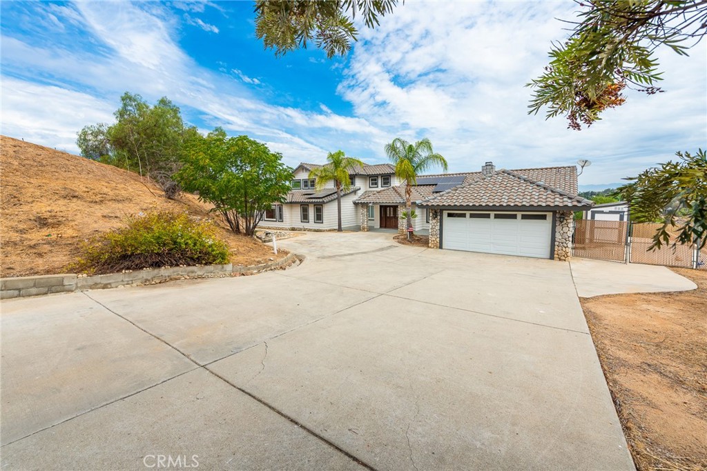 17033 Andromeda Property Photo 3