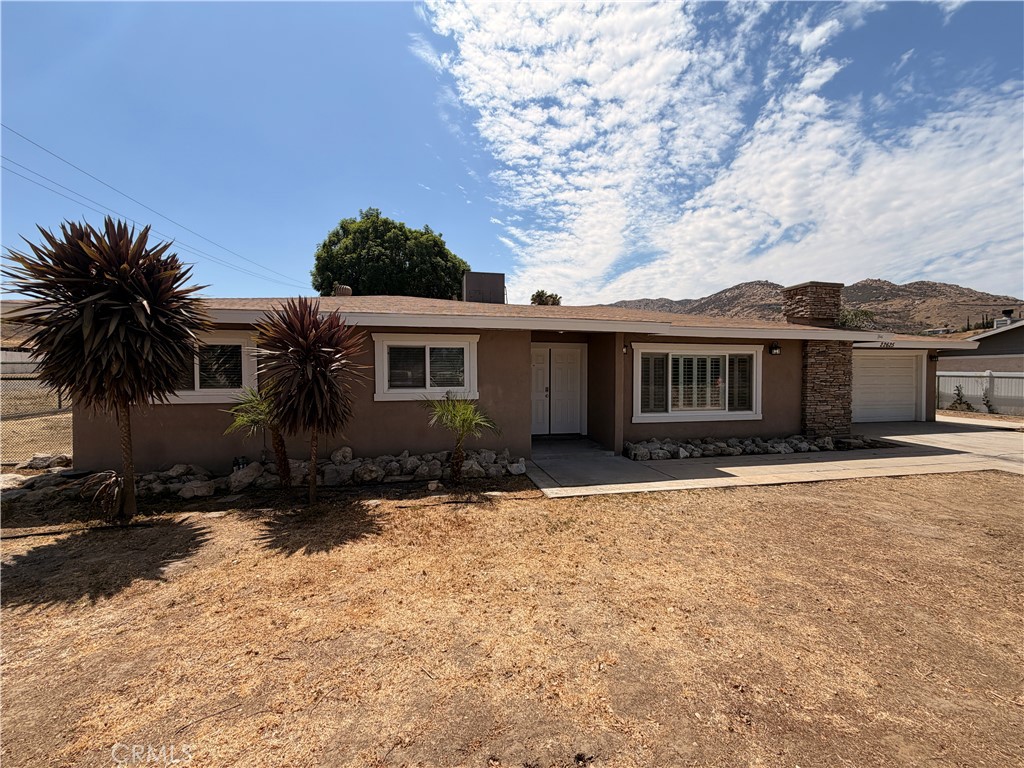 22625 Whittier Property Photo 1