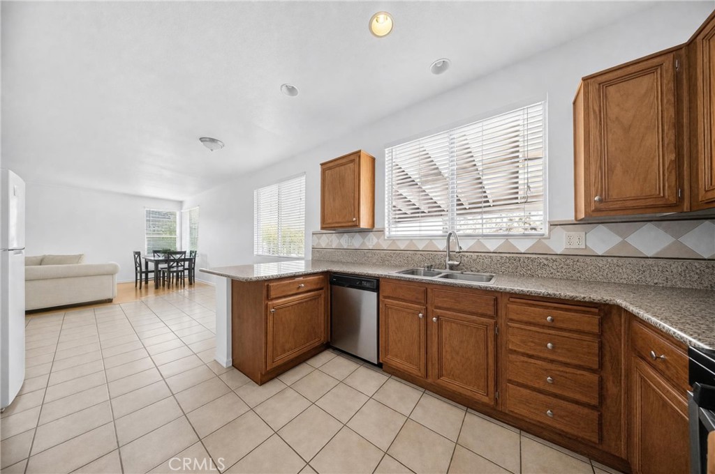 24600 Zuppardo Property Photo 24