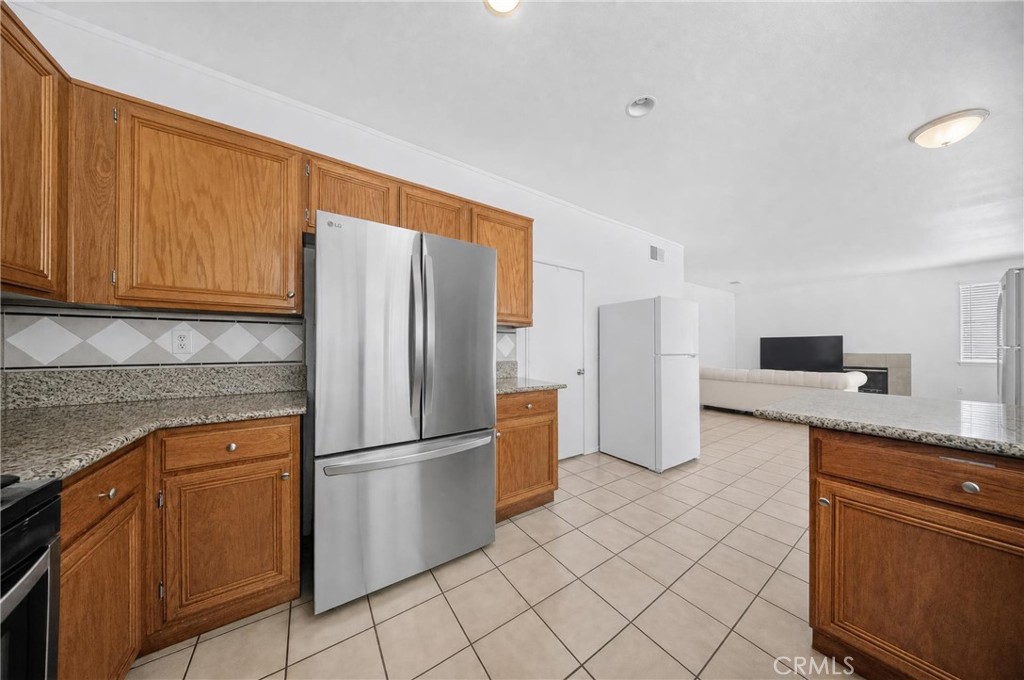24600 Zuppardo Property Photo 25