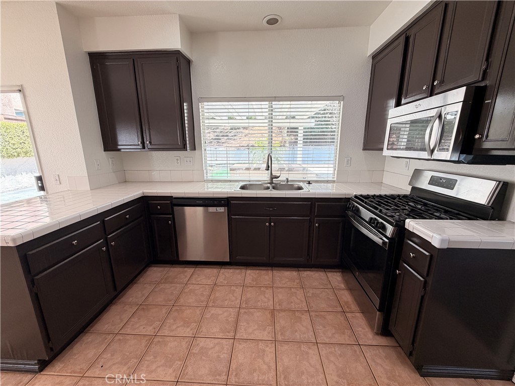 1285 Rosemary Property Photo 6