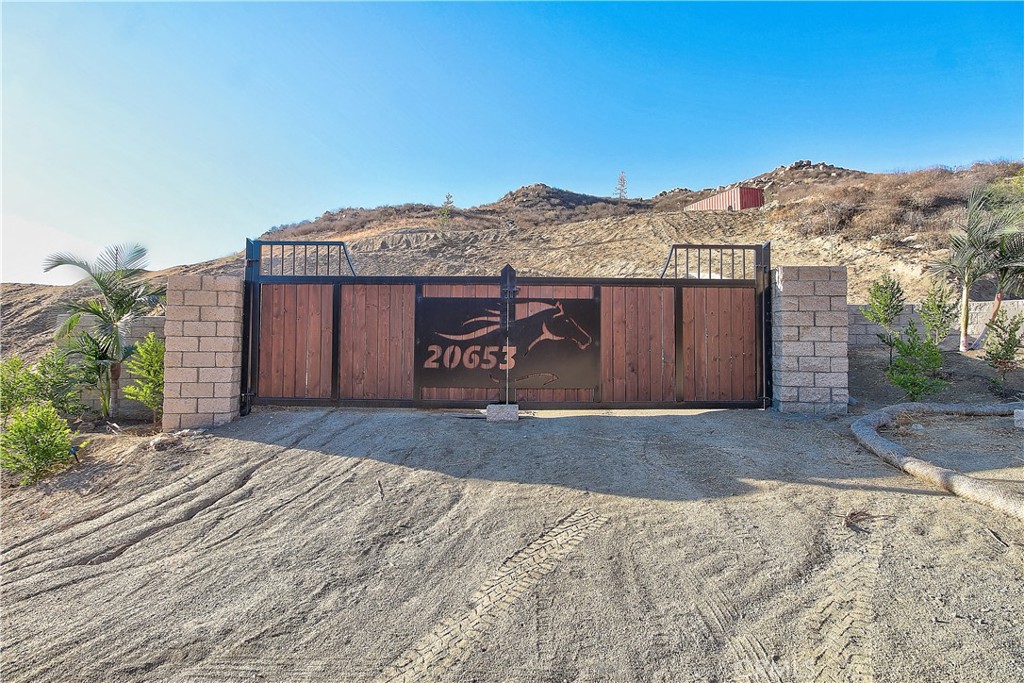 20653 Mustang Court Property Photo 1
