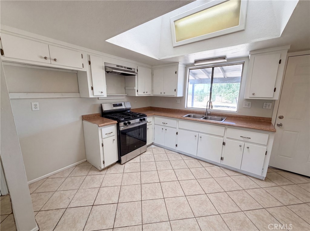 13191 El Rio Property Photo 2