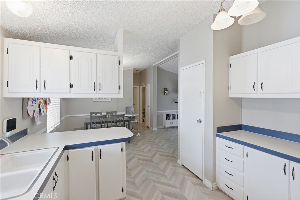 1855 E Riverside 390 Property Photo 6