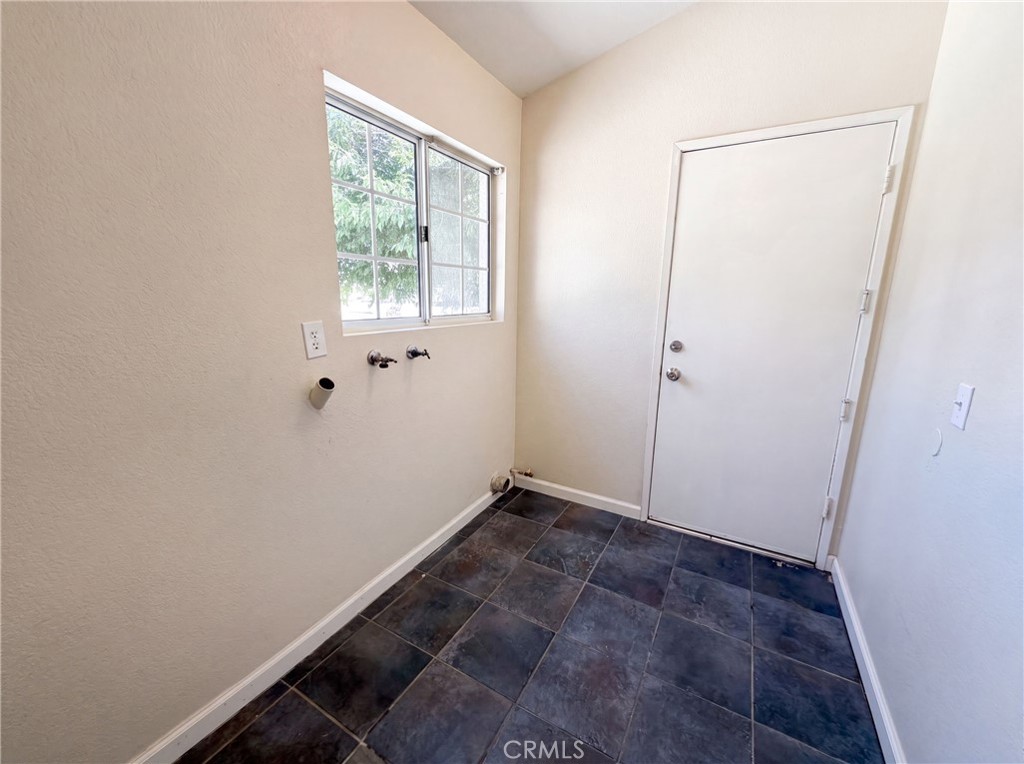 13154 Oberlin Property Photo 12