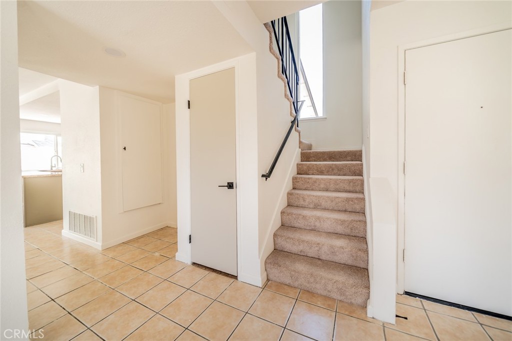 6239 Woodpine Avenue Property Photo 10