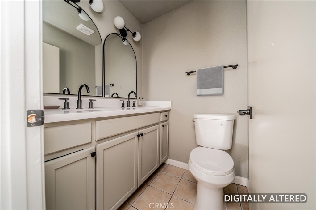 6239 Woodpine Avenue Property Photo 11
