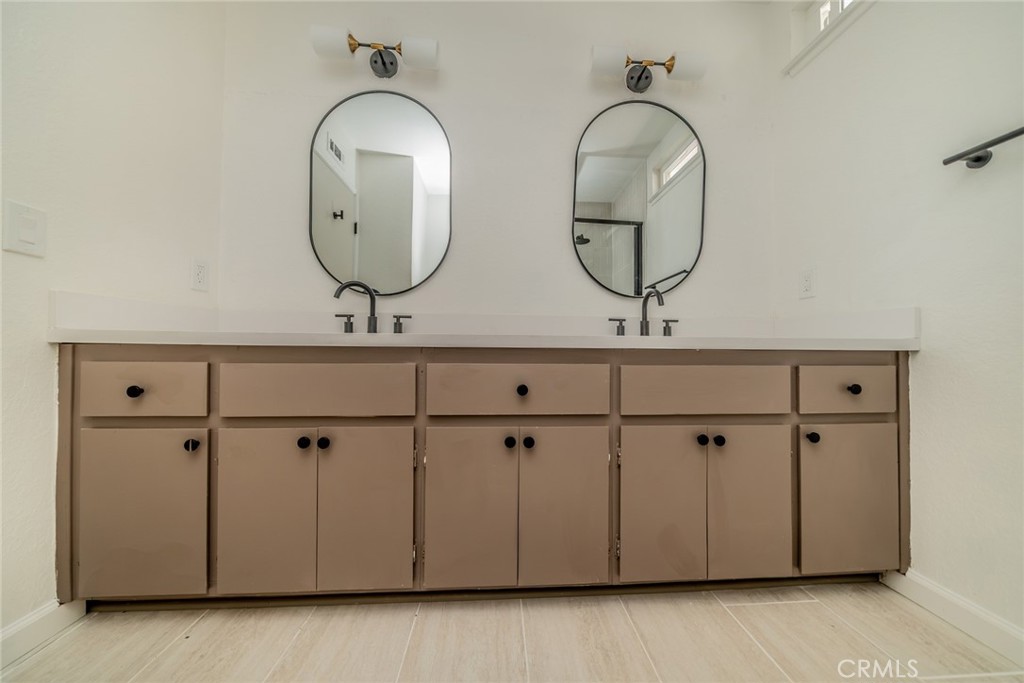 6239 Woodpine Avenue Property Photo 37